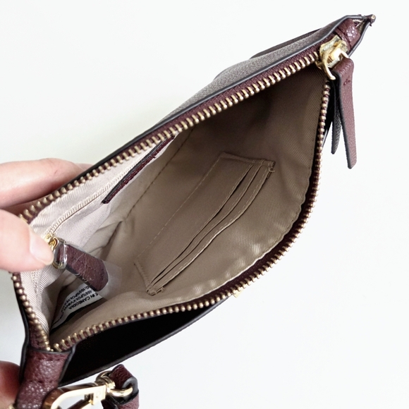 Nine West New Brown/Red Clutch Wristlet With Shiny Gold Hardware - Picture 8 of 16